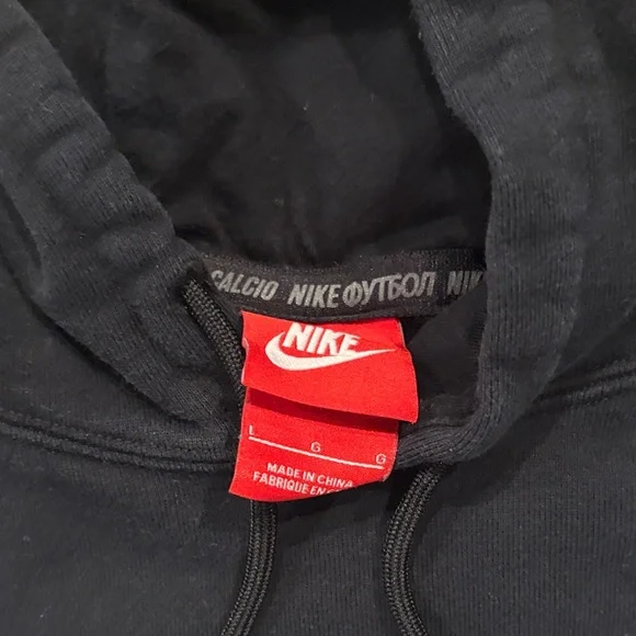Nike F.C. Vitoria Hoodie - Picture 2 of 5